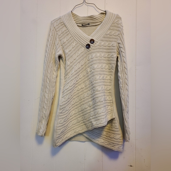 Venus sweater size S/M - Picture 1 of 3